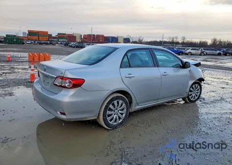 2013 Toyota Corolla Base из США, поврежденный, VIN 2T1BU4EE3DC960465